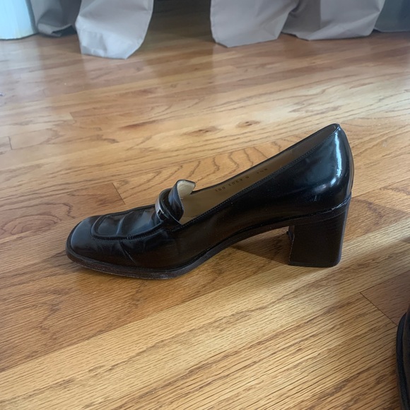 Gucci 7.5 Navy Heels - Picture 3 of 4